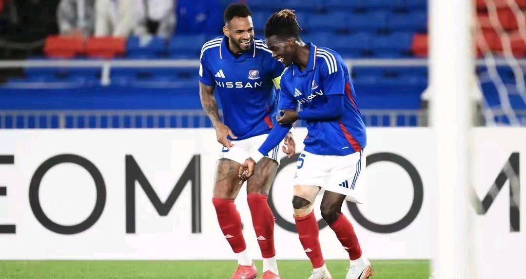 精英球队奋不顾身，角逐瞬间紧张刺激的简单介绍