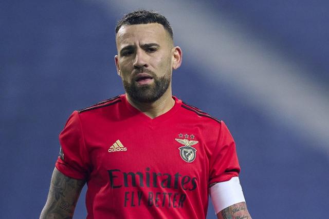 包含摩纳哥前锋连续破门,表现出色获赞的词条 包含摩纳哥前锋连续破门,表现出色获赞的词条