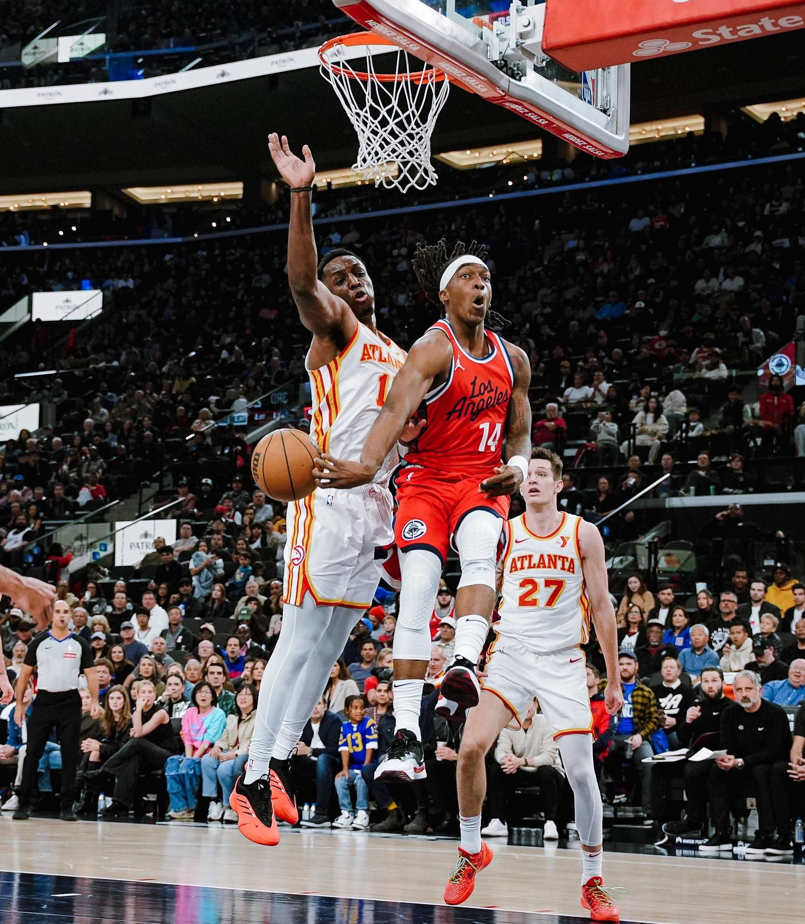 老鹰队新秀爆砍生涯新高，球队士气高昂追逐梦想的简单介绍