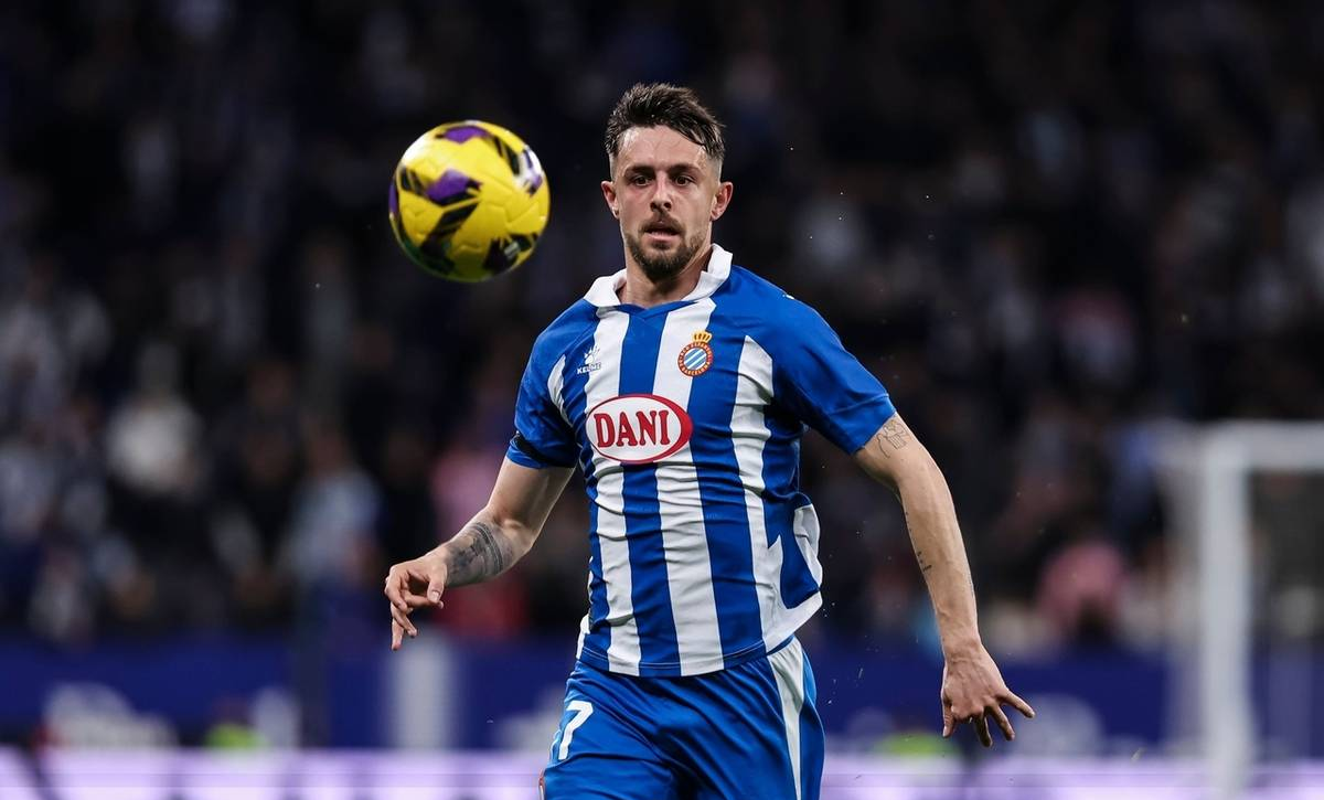 西班牙队集结备赛，备受球迷关注备战下一场比赛的简单介绍