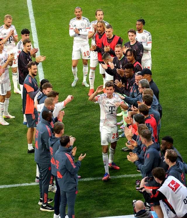 关于多特蒙德大胜对手，晋级下一轮的信息