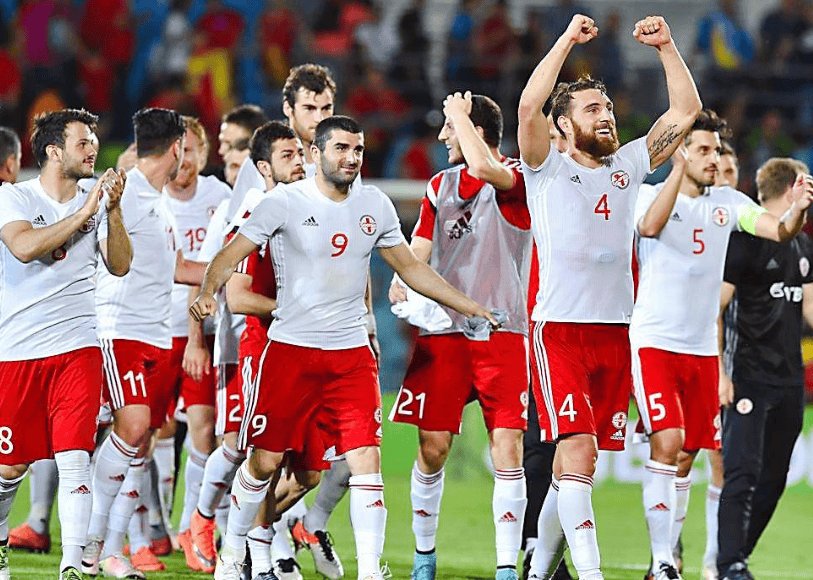 土耳其队凭优势打进淘汰赛，晋级欧洲预选赛