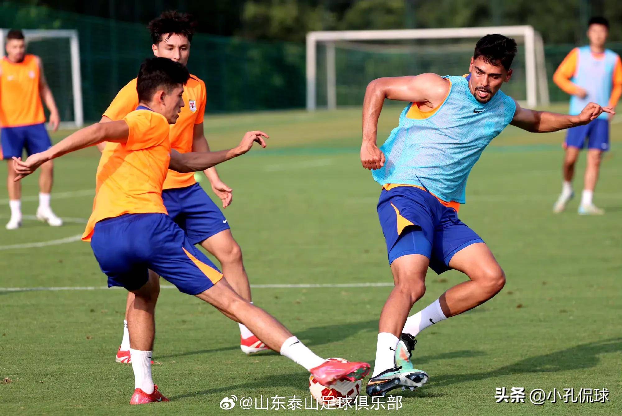 阵容再次轮换球队战术混乱负于对手