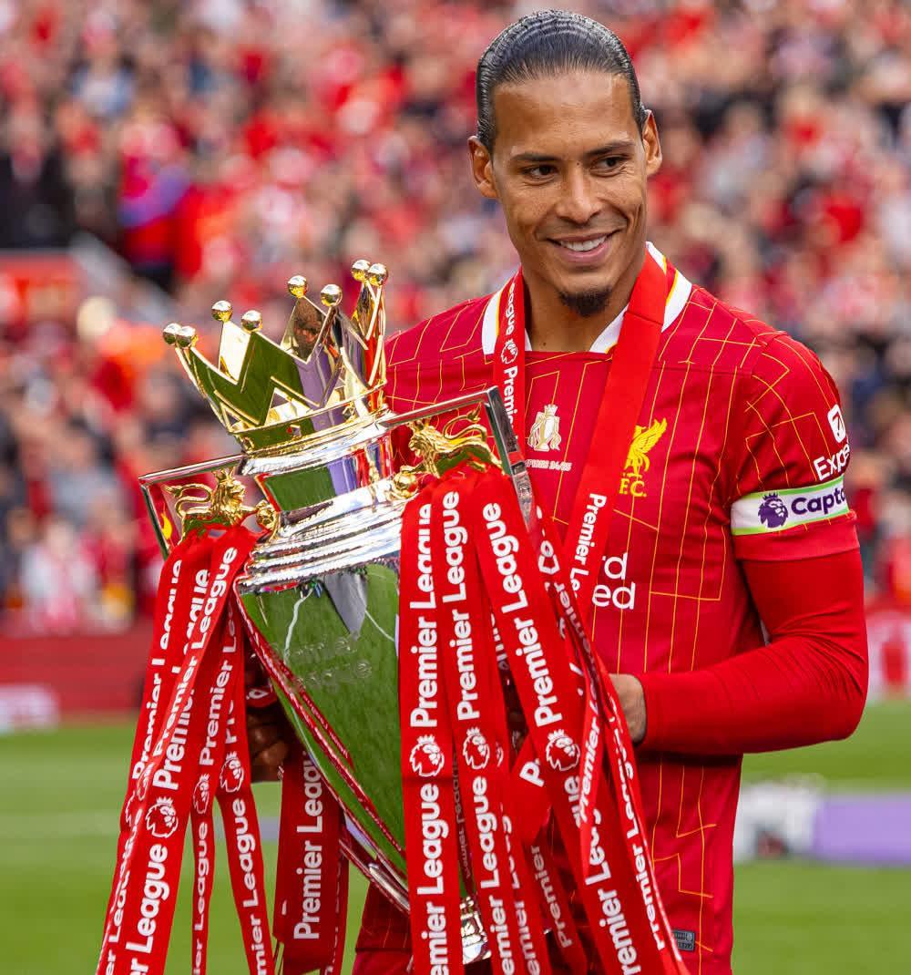 关于葡萄牙险胜英格兰，凯恩逆转建功西甲的信息