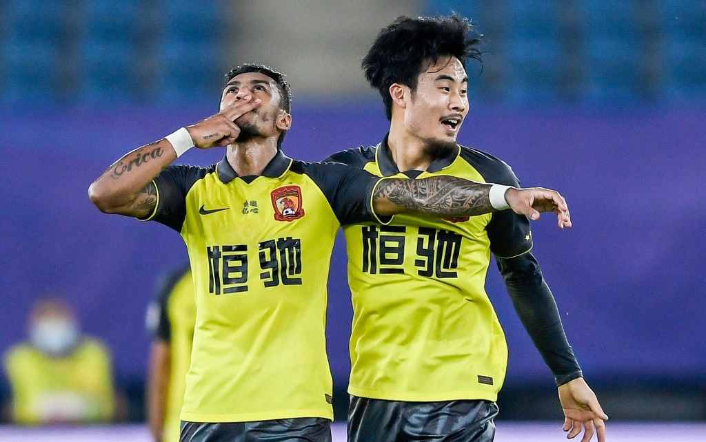 鲁能连续战胜竞争对手,稳居积分榜第一鲁能连胜竞争对手,积分榜第一稳坐不移的简单介绍 鲁能连续战胜竞争对手,稳居积分榜第一鲁能连胜竞争对手,积分榜第一稳坐不移的简单介绍