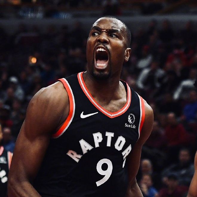 猛龙客场逆转太阳，豪取四连胜