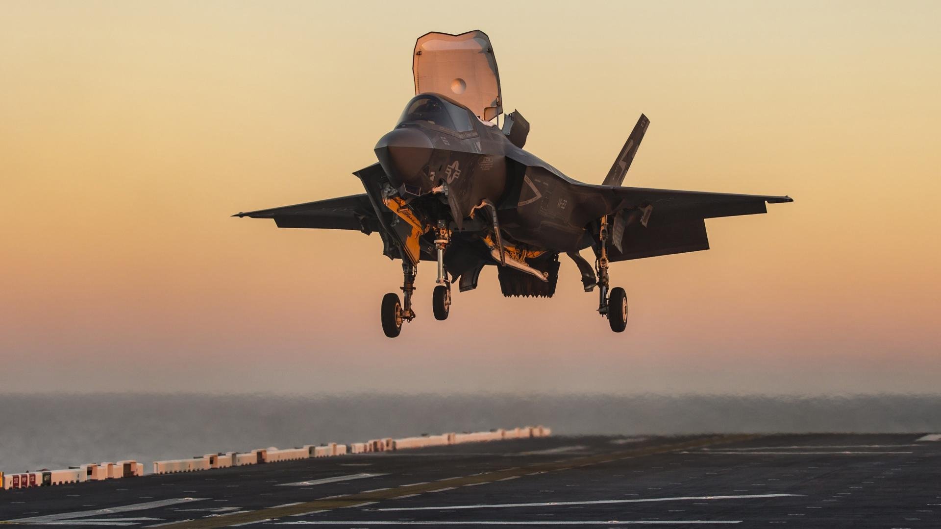 防线噩梦!孔德持续制造杀伤,拜仁锋刃直指曼联心脏