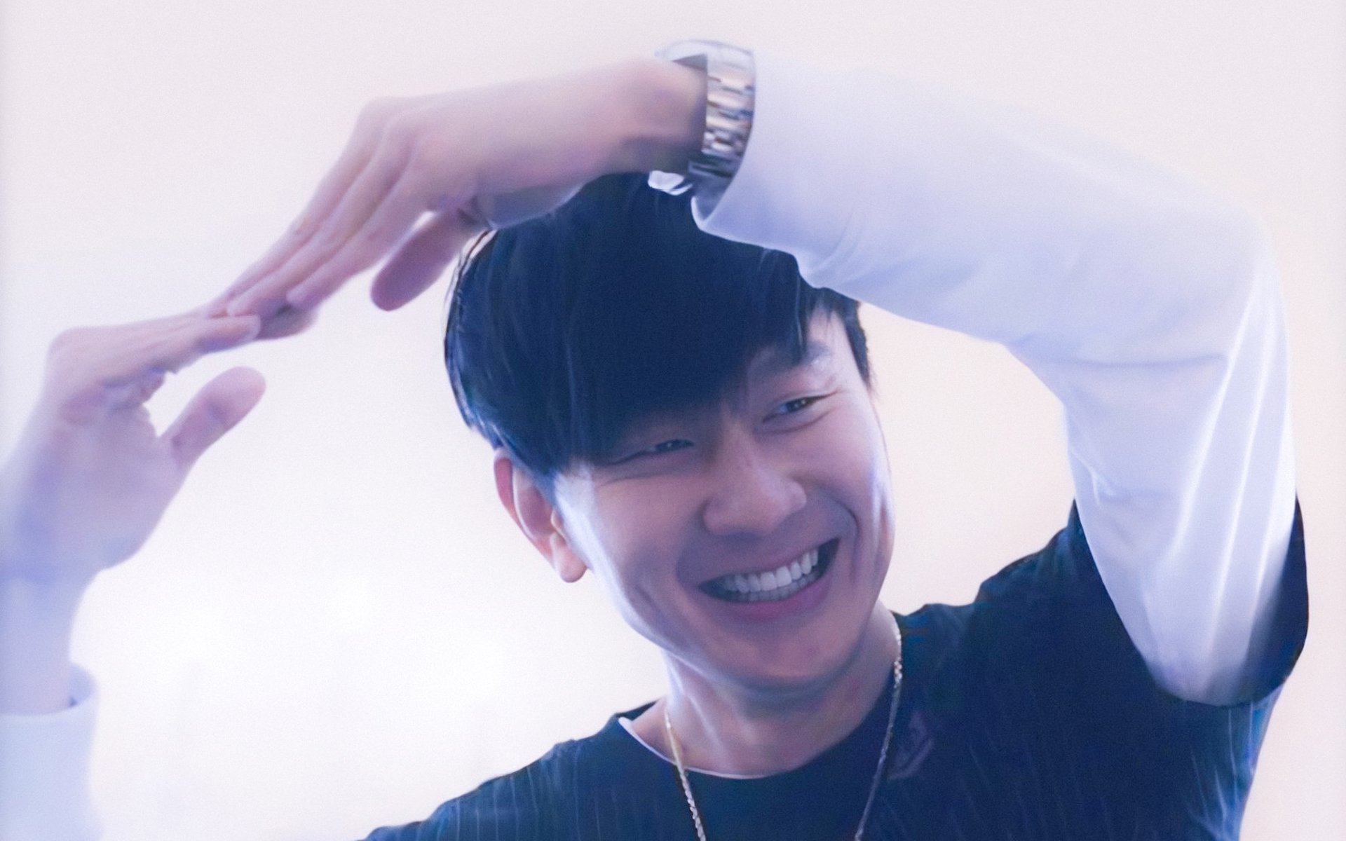 红色闪电撕裂法甲堡垒,克瓦拉茨赫利亚成利物浦击败里昂的关键先生