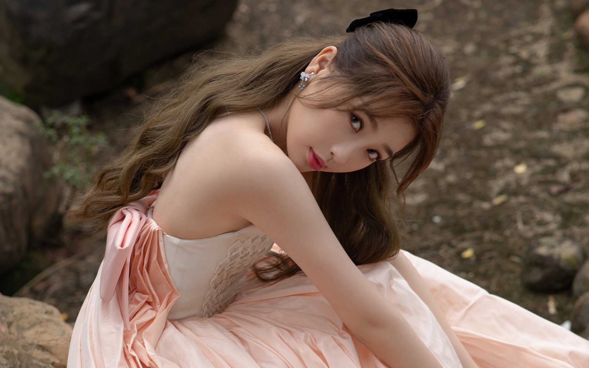 悬念终结与英雄崛起,哥斯达黎加冰岛之战与维尼修斯的欧冠闪耀